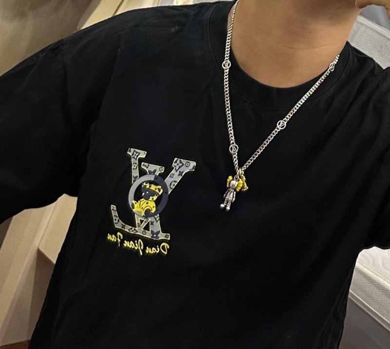 Louis Vuitton Necklaces